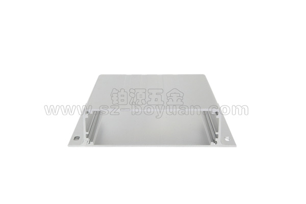 使用鋁外殼時，要注意哪些事項?